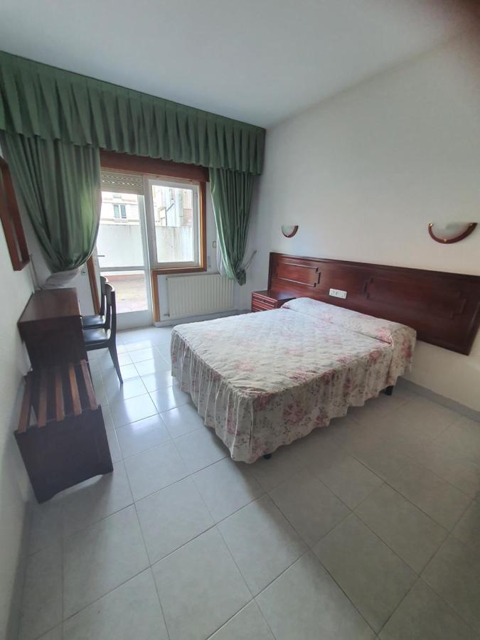 Flor De Loto Hotel Ordes Bagian luar foto