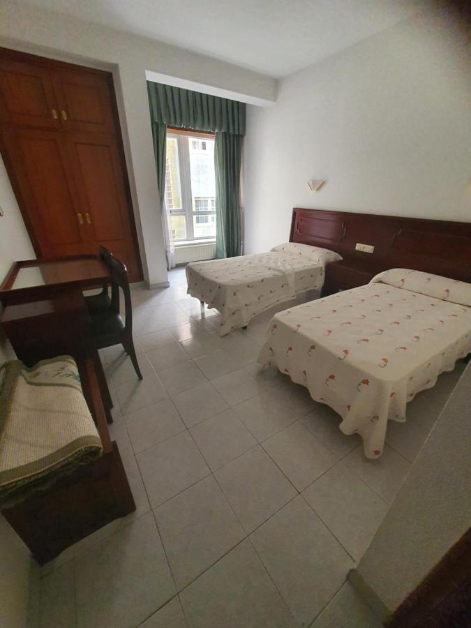 Flor De Loto Hotel Ordes Bagian luar foto